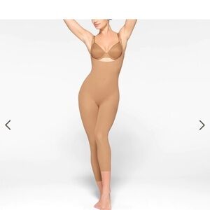 NWT (B20) Skims Catsuit ochre NWT 3X